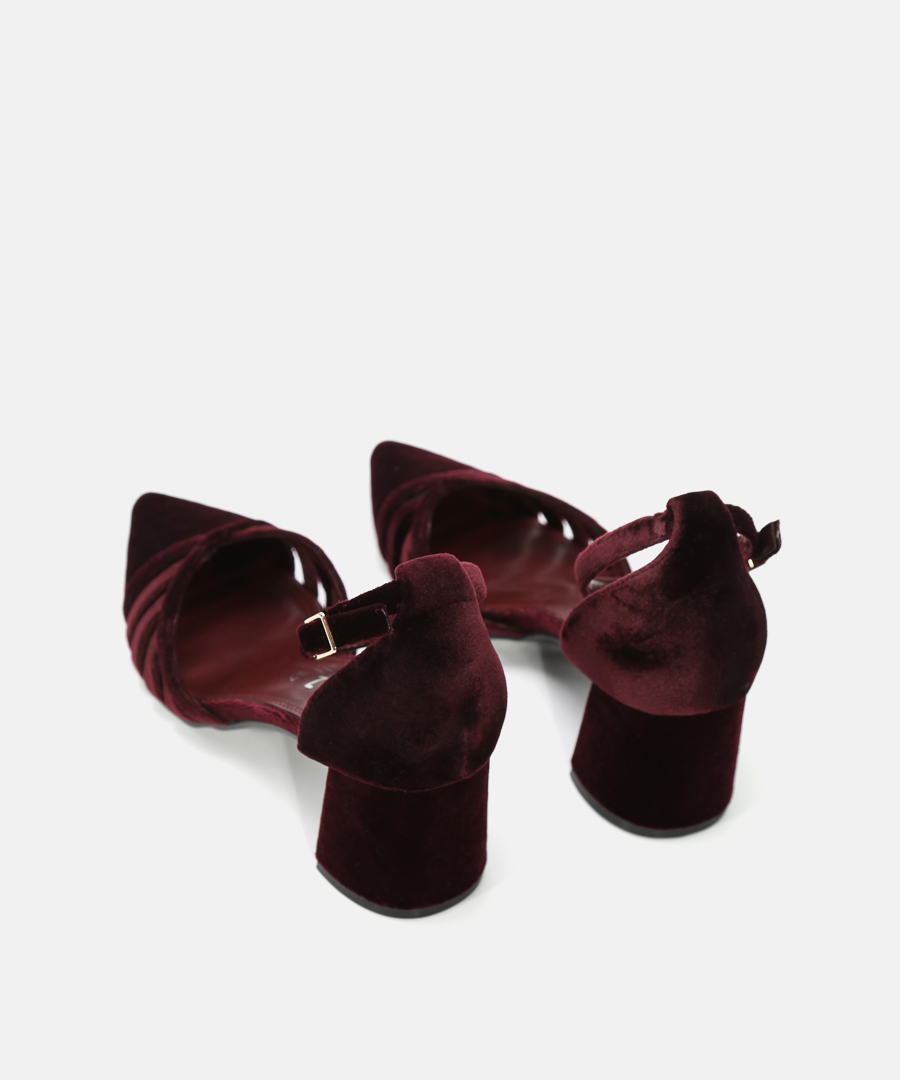 Sapatos salto veludo detalhe image number null